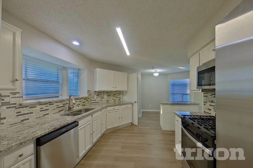 Building Photo - 2116 Stein Way