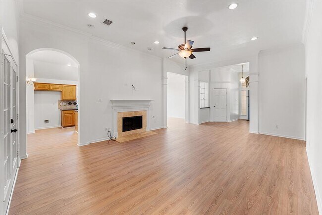 Building Photo - 2434 Blue Rose Dr