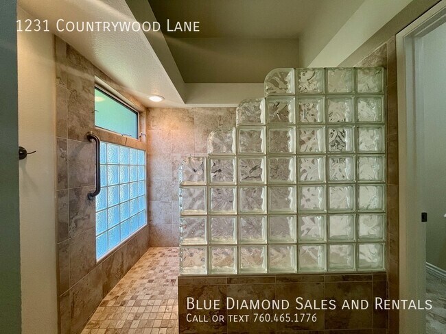 Building Photo - 1231 Countrywood Ln