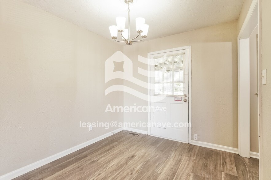 Building Photo - 201 Briarcliff St