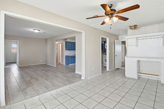 Building Photo - 6226 Antha St