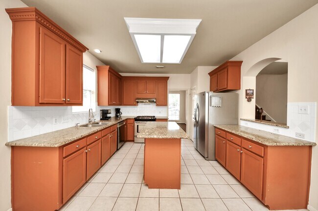 Building Photo - 1607 Parkview Ln