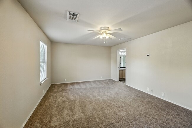 Building Photo - 3933 Brook Hollow Dr