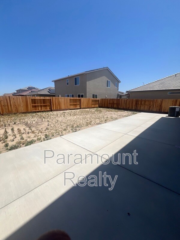 Building Photo - 1740 Lacey Ave