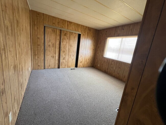 Building Photo - 2 Bedroom Manufactured Home in Bullhead City