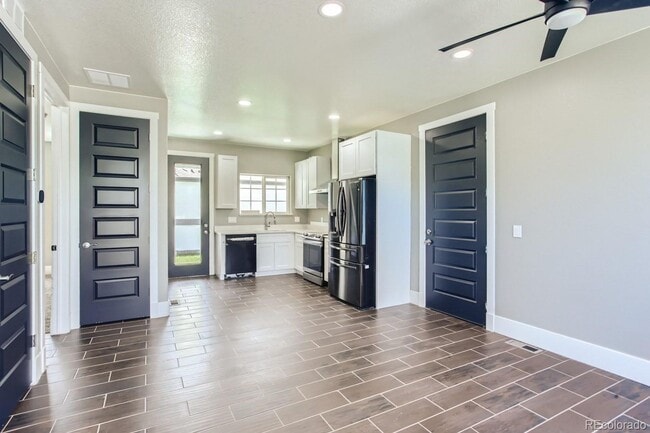Building Photo - Beautiful newly built 2 bed, 2 bath home