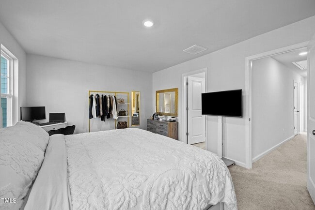 Building Photo - 2550 Laurel Valley Way