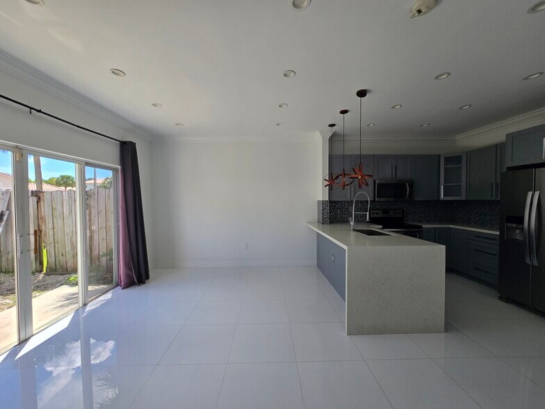 Building Photo - 18171 SW 109th Pl