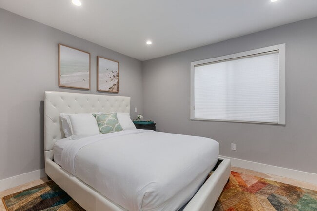 Building Photo - 7446 Trigo Ln