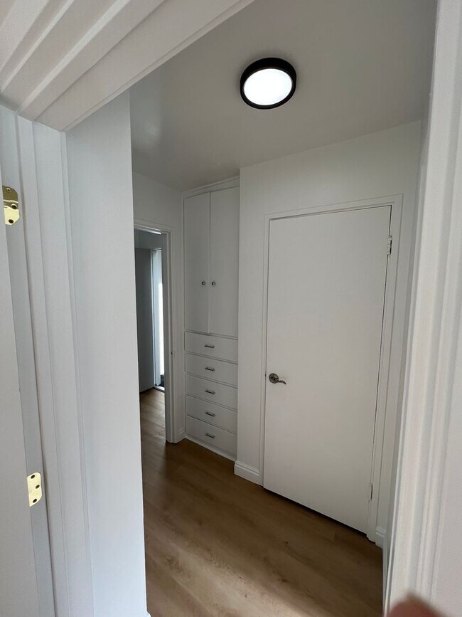 Building Photo - 1 bed/1 bath