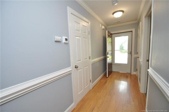 Building Photo - 1048 Dexter Ridge Dr
