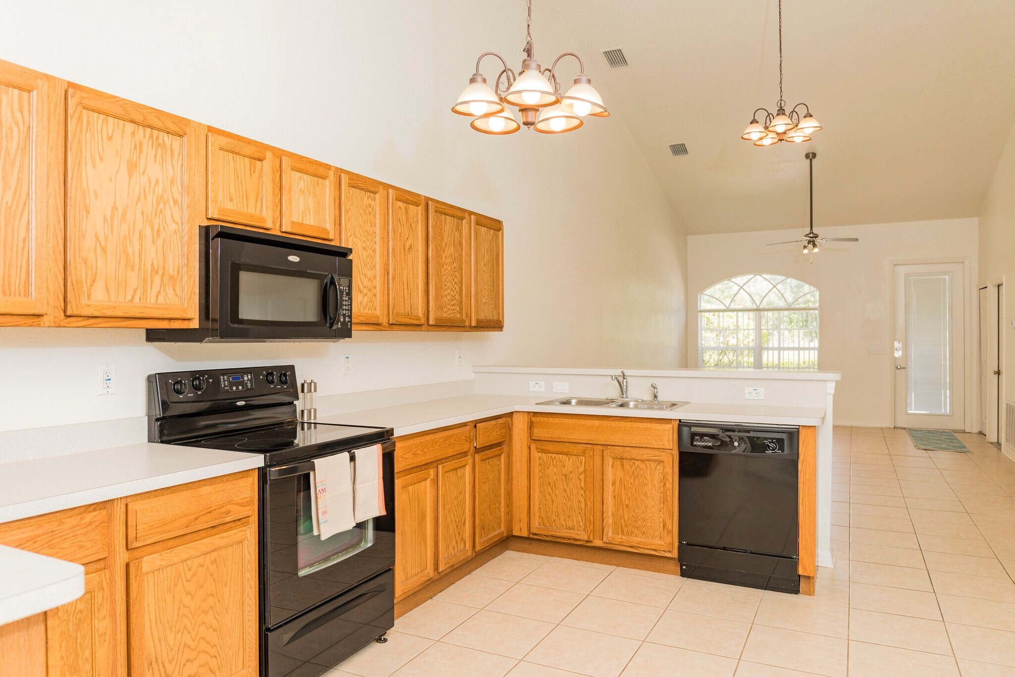 Building Photo - 6340 W Oak Park Blvd