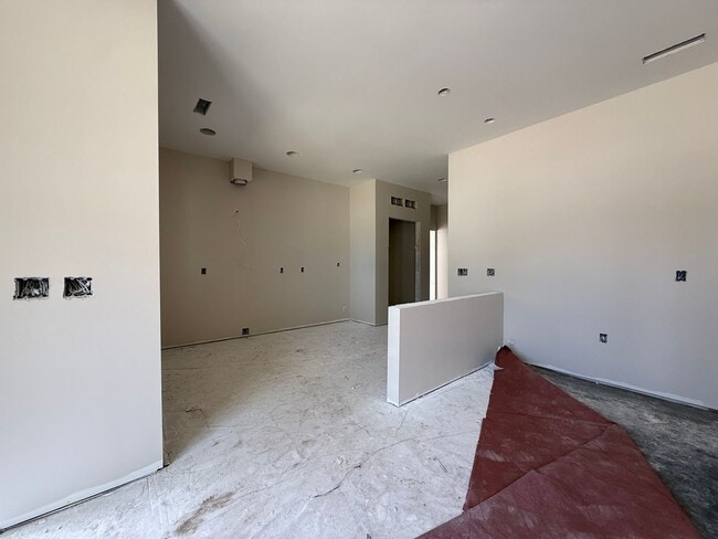 Building Photo - Pre-Leasing Now: Buffalo Ridge Townhomes | 2 Bed, 2 Bath, Attached Garage