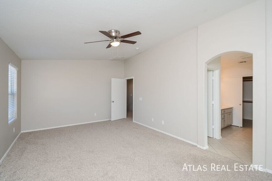 Building Photo - 11690 N 153rd Ave