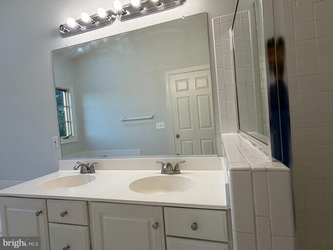 Building Photo - 25352 Herring Creek Dr