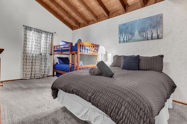 Building Photo - Available for $1,950/month unfurnished or $2,050/month furnished.