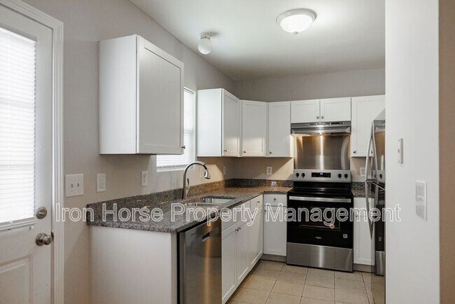 Building Photo - 638 Mill Stone Bluff