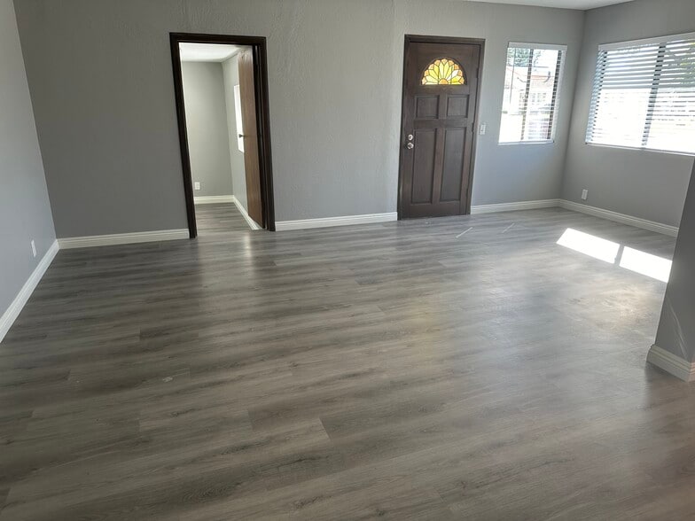 Building Photo - 21116 Denker Ave