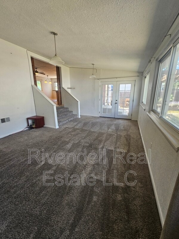 Building Photo - 2279 Kendall St
