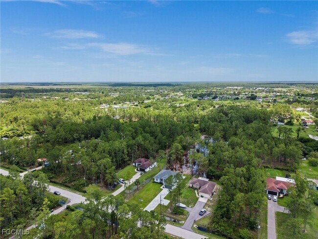 Building Photo - 3990 27th Ave NE