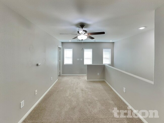 Building Photo - 129 Snow Dome Ave