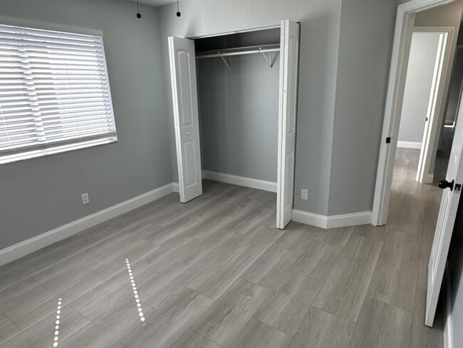 Building Photo - 5516 NW 22nd St