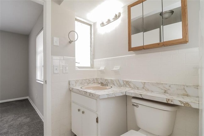 Building Photo - 1927 English Dr