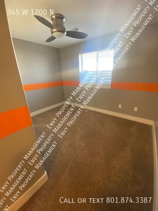 Building Photo - 345 1700 N