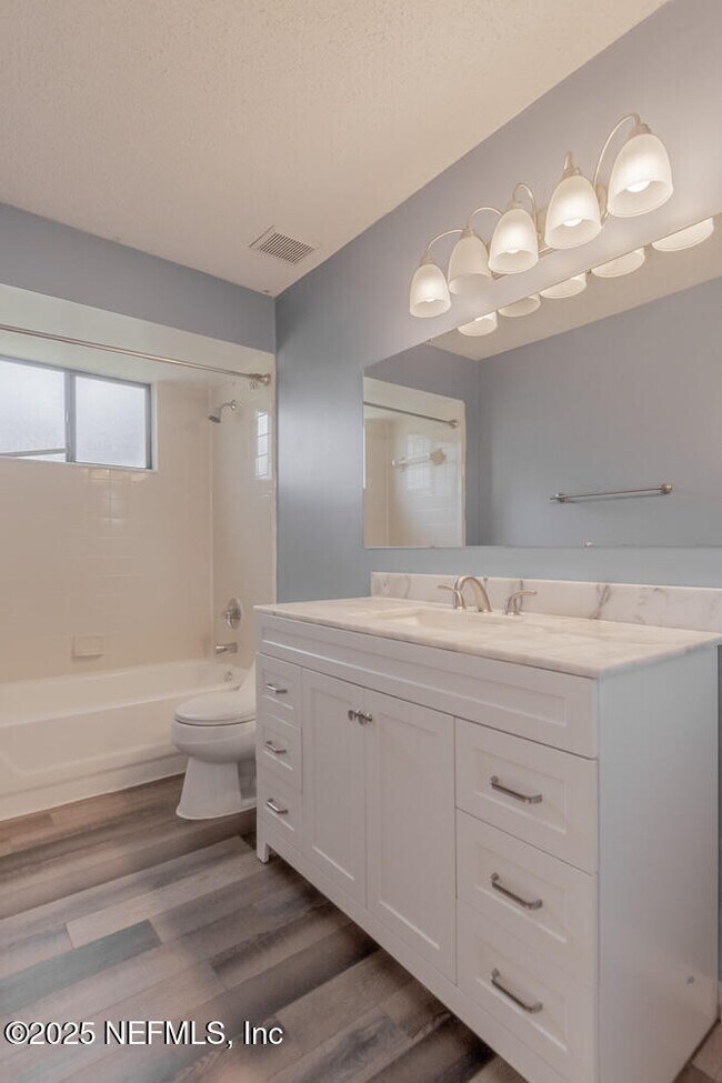 Building Photo - 3331 Ashridge Dr