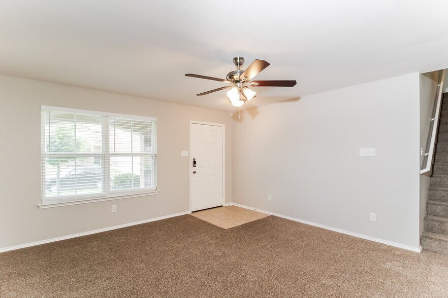 Building Photo - 1623 Kawati Way