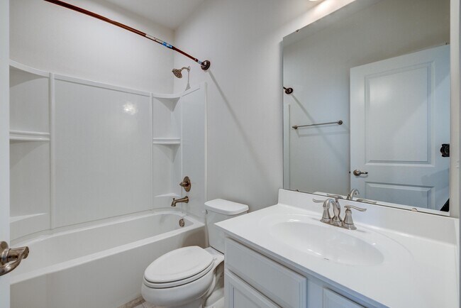 Building Photo - 4316 Summercrest Blvd