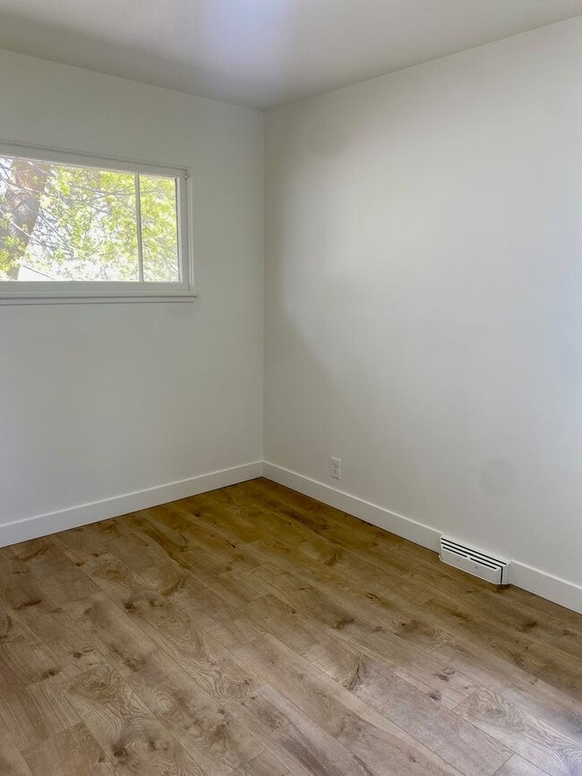 Building Photo - Northside 3 Bedroom 1 Bath Brick Rancher