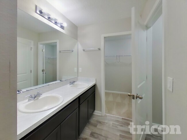 Building Photo - 7741 Courage Court Jacksonville FL