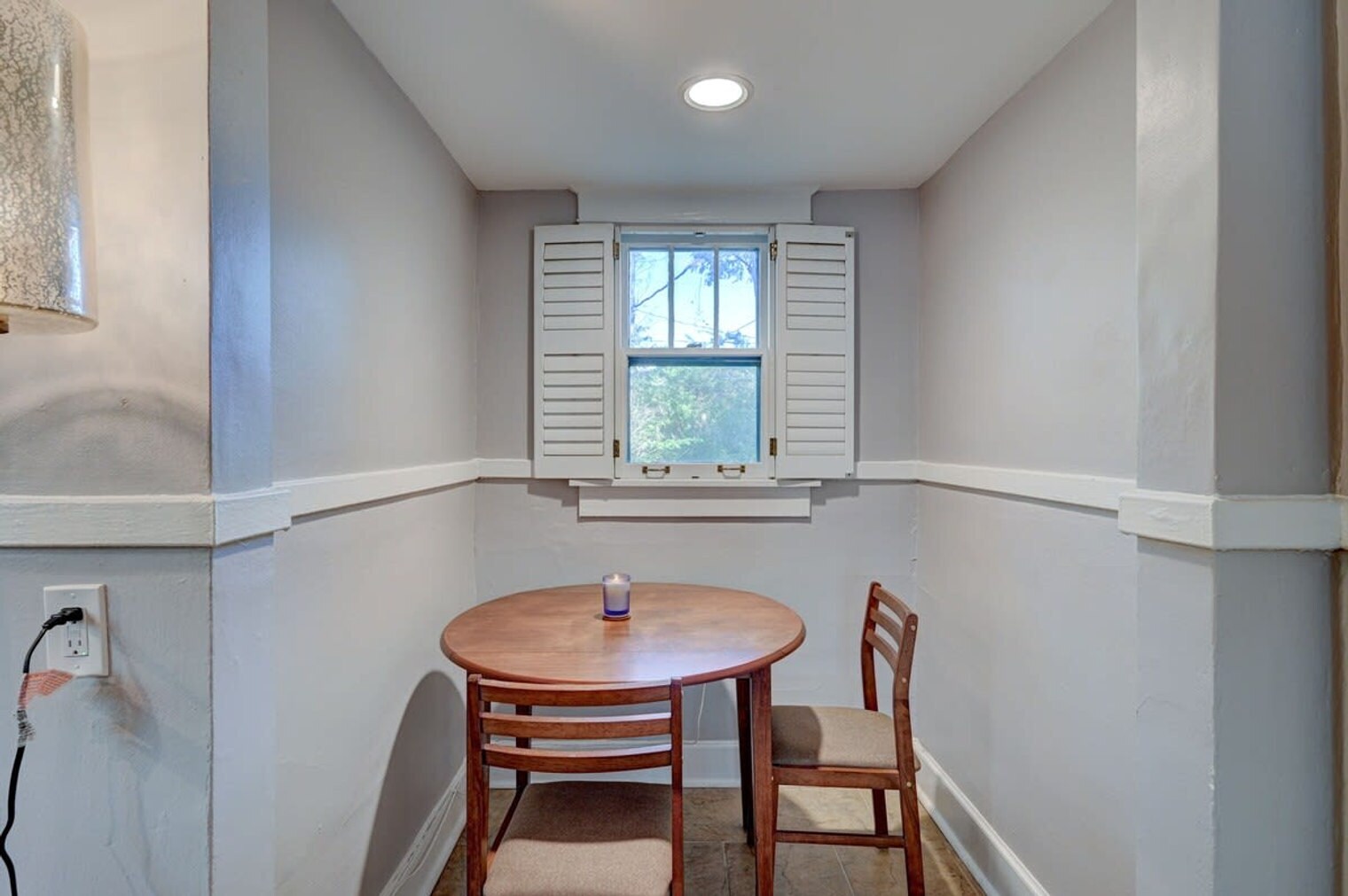 Building Photo - 460 N Willett St