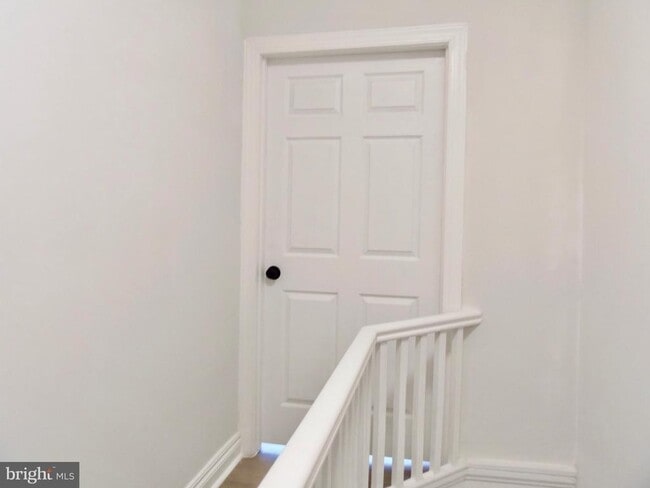 Building Photo - 405 W Ruscomb St