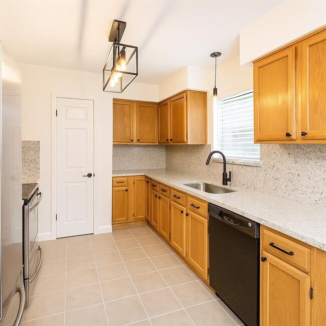 Building Photo - 2827 Woodhall Ct