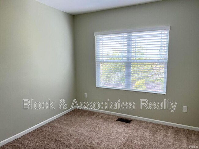 Building Photo - 228 Traphill Dr
