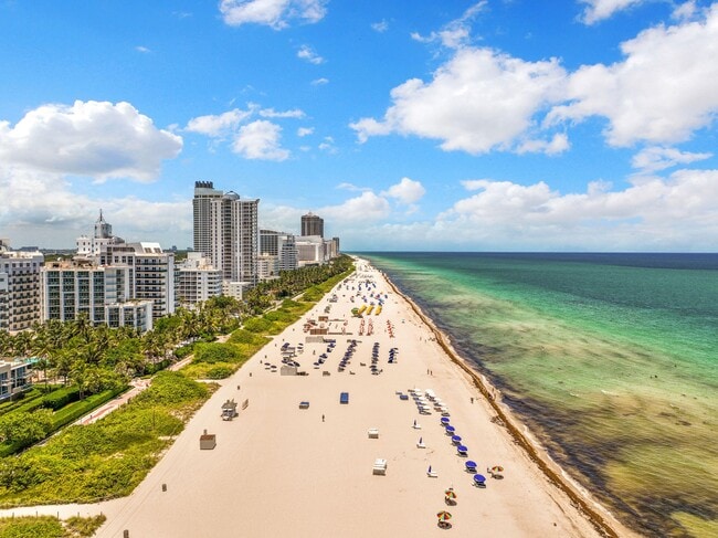 Building Photo - 3710 Collins Ave