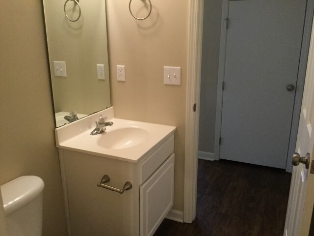 Building Photo - 332 Aberdeen Cir