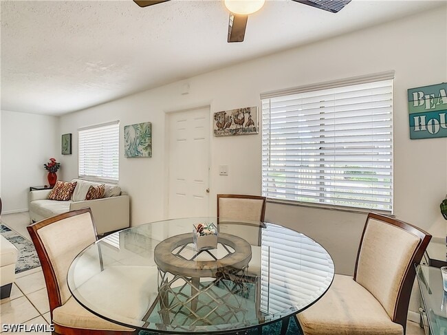 Building Photo - 4625 Bayshore Dr