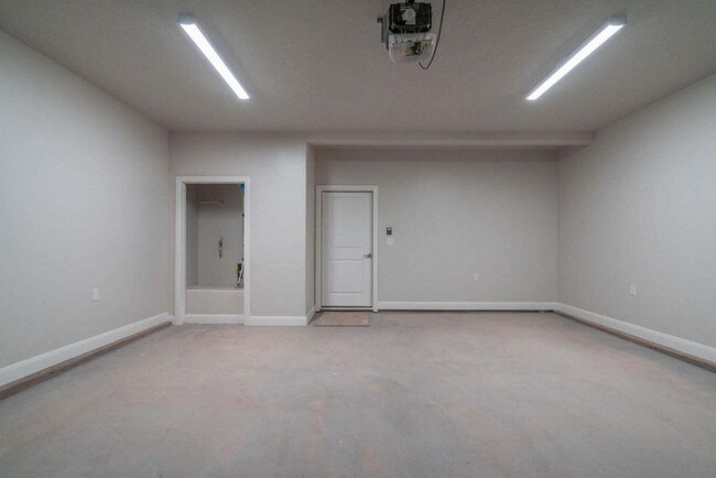 Building Photo - 527 N 550 W