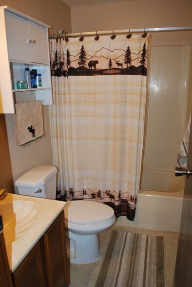 Building Photo - 667 Geyser Rd