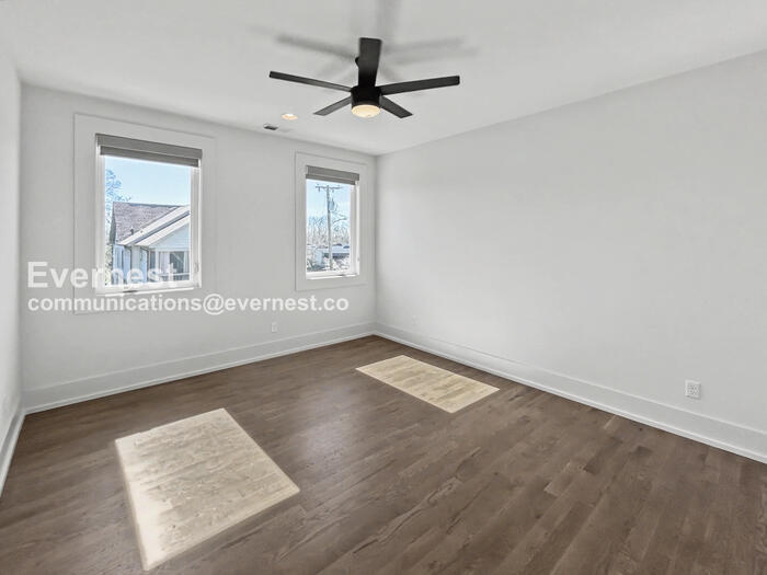 Building Photo - 1011 Garfield St