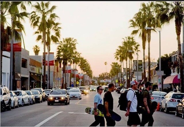 Walking distance from Abbot Kinney - 504 Pacific Ave