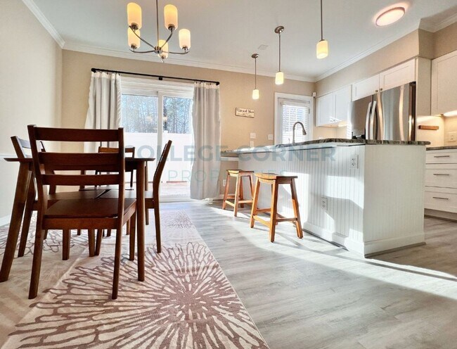 Building Photo - 330 Hanover Arms Ct