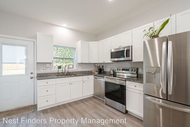 Building Photo - 2 br, 2 bath House - 461 Herbert Street