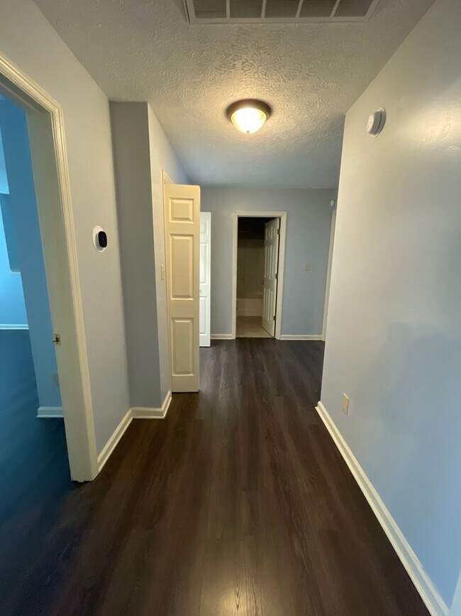 Building Photo - Charming Home in Havelock