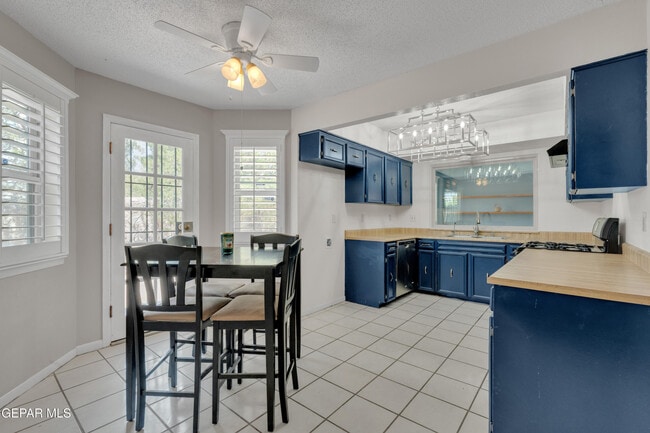 Building Photo - 6820 Villa Hermosa Dr