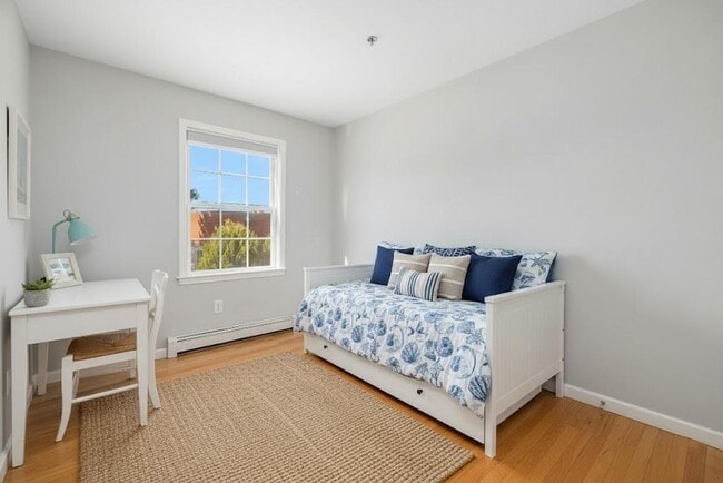 Building Photo - 231 Maple Ave