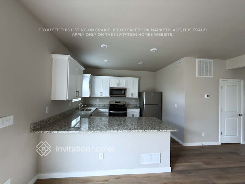 Building Photo - 7207 Dolores Ave